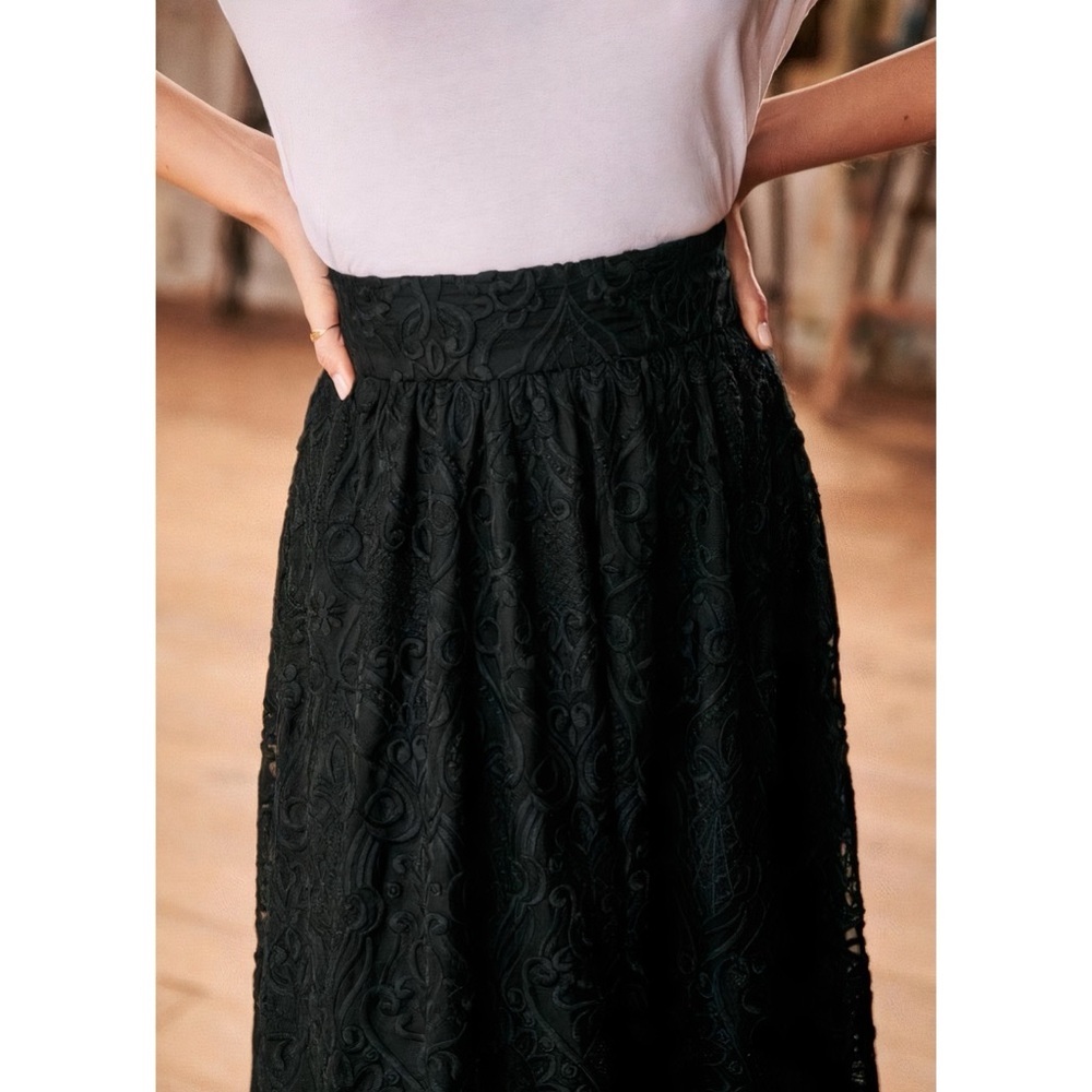 Sezane Maxi Pleated Embroidered Nae Black Skirt - Picture 3 of 6